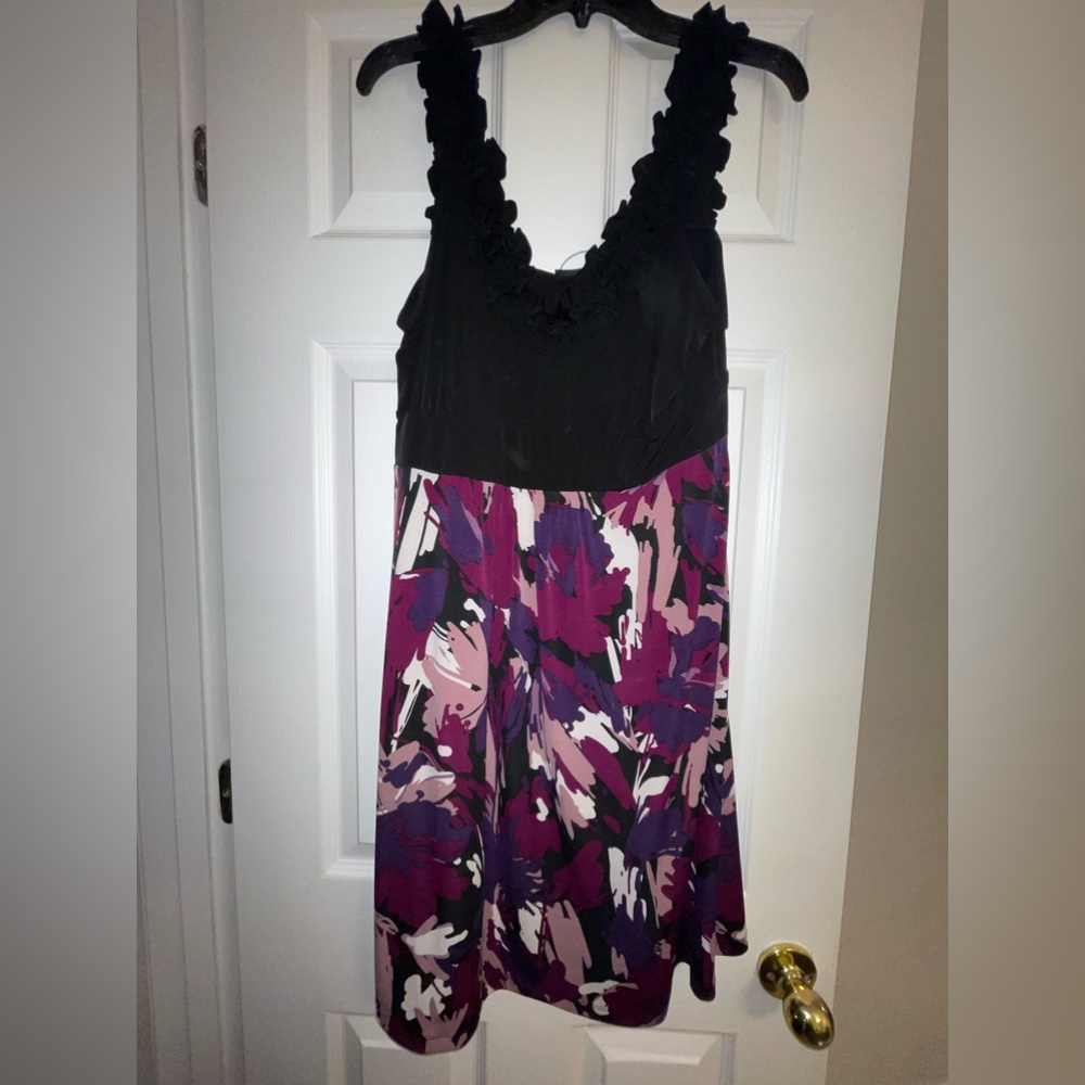 Beautiful dress with ruffle straps